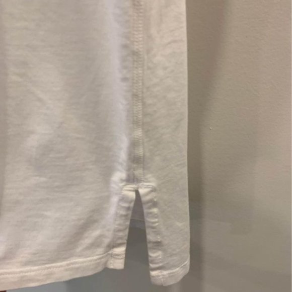 Lululemon lightweight white tank top. Crew neck. Size 6. Hem notch. - Picture 3 of 6